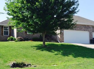 3018 W Augusta Hills St, Springfield, MO 65803