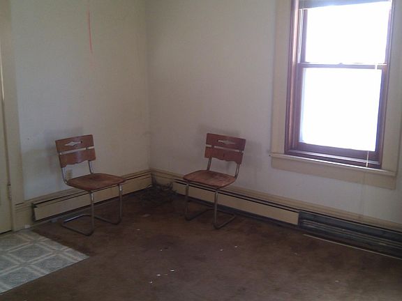 5th image of 15 N Bassett St #3