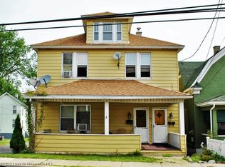 90 Fallbrook St, Carbondale, PA 18407