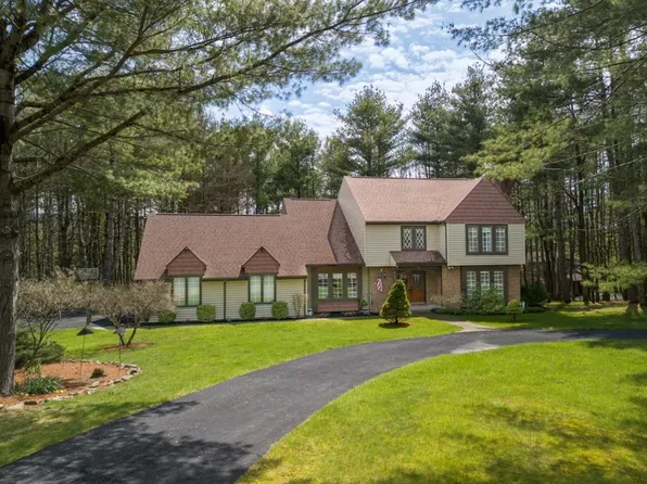 10 Greenridge Dr, Painted Post, NY 14870