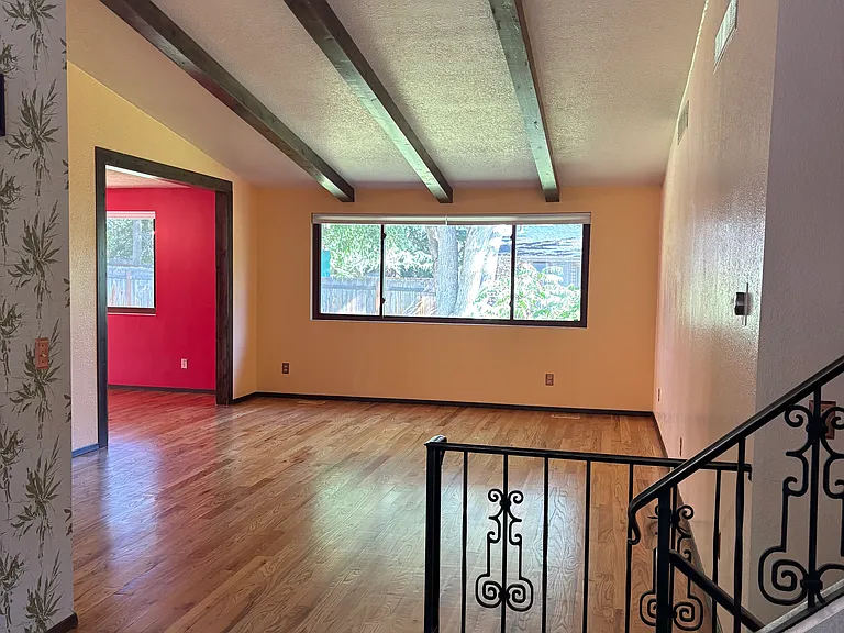 750 N Locust St — Photo 5