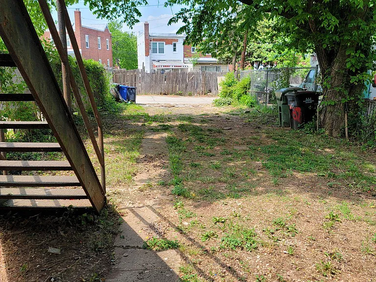 5037 Benning Rd SE — Photo 7