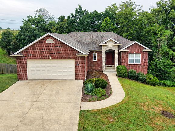 2nd image of 3905 Deerfoot Way