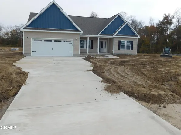 608 Bright Harvest Drive, Maysville, NC 28555