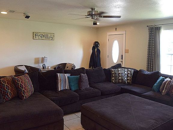 4th image of 2505 Boyd Ave