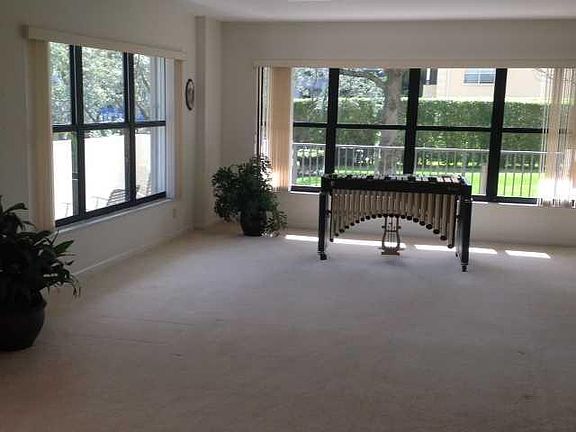 5th image of 3200 Port Royale Dr N APT 101