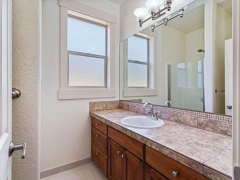 9648 SE Denali Dr — Photo 25