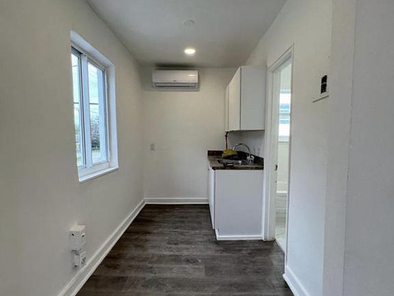 4th image of 1745 NW 1st Pl APT 5