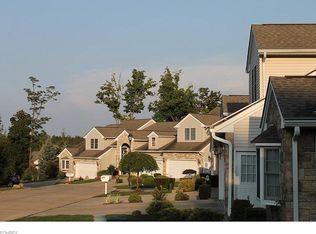 304 Cobblestone Dr, Mayfield, OH 44143