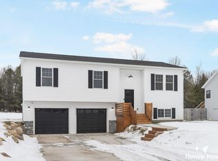 9326 Pauline St, Montague, MI 49437
