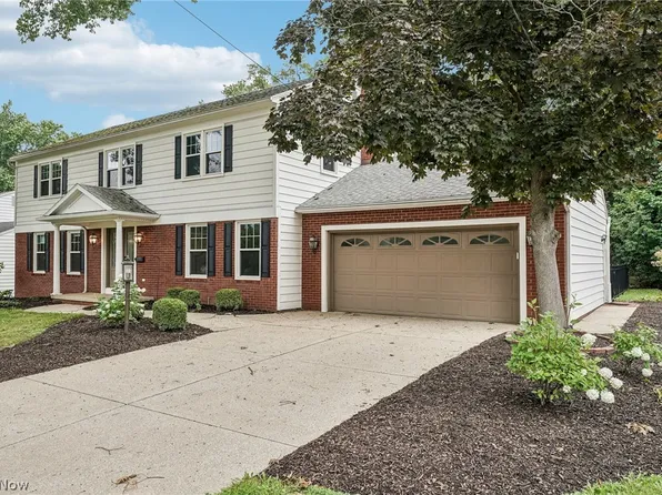 345 Sand Run Rd, Akron, OH 44313