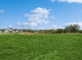 17836 Creekside Dr, Clive, IA 50325