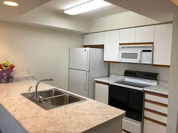 5th image of 200 Golf View Dr Unit 3