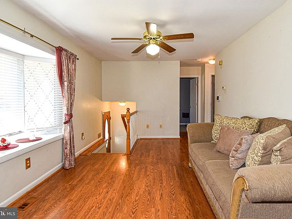 5th image of 14223 Bismark Ave