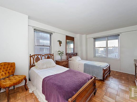 5th image of 570 Grand St APT H1506