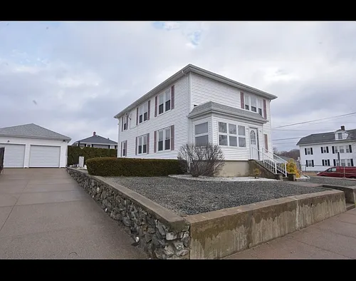 172 Carnation St #1 Photo 1