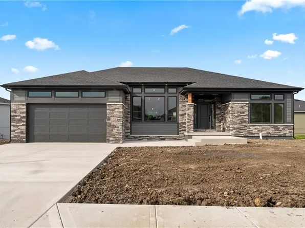 1208 Ladys Ln, Harrisonville, MO 64701