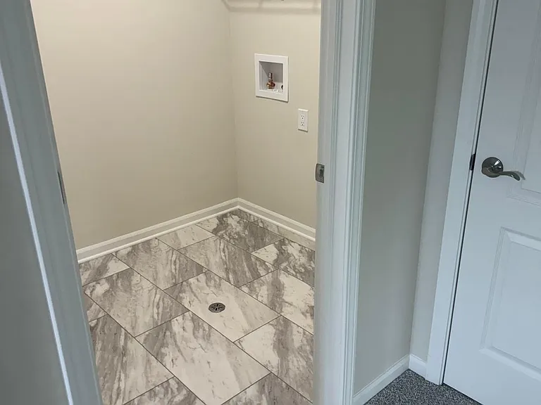 627 Addison Cir — Photo 14