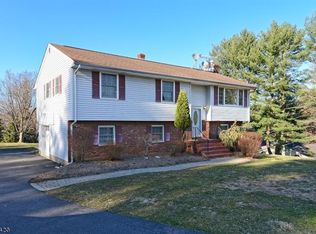12 Studer Rd, Clinton, NJ 08809