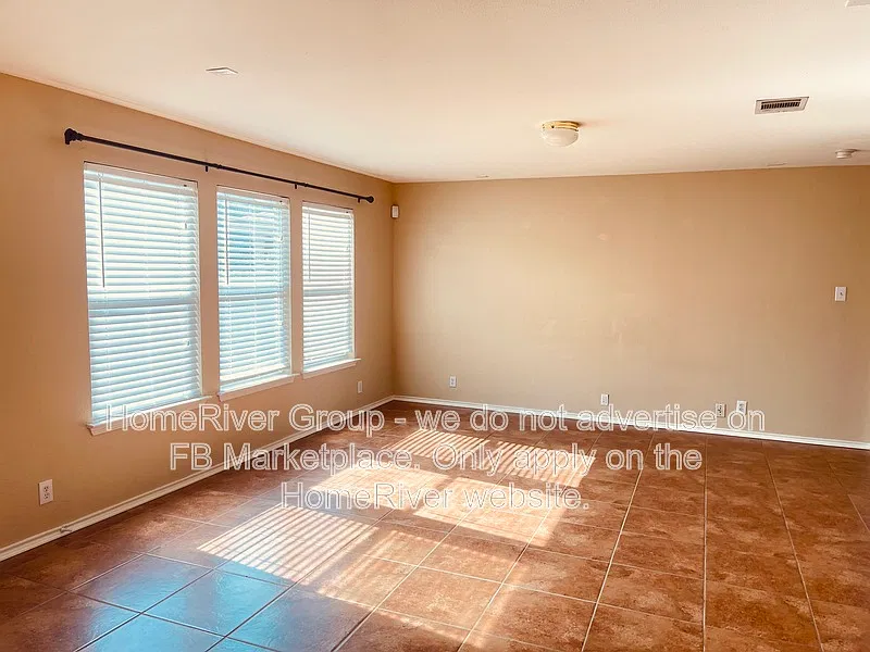 3 bed, 3.0 bath, 1863 sqft, $1,650 — Photo 4