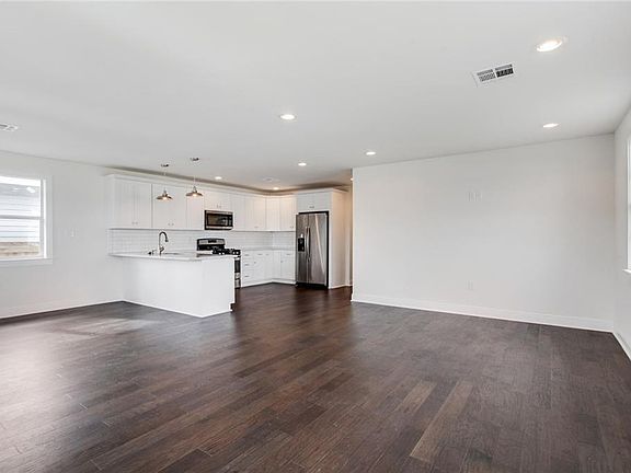 2nd image of 1242 Piety St