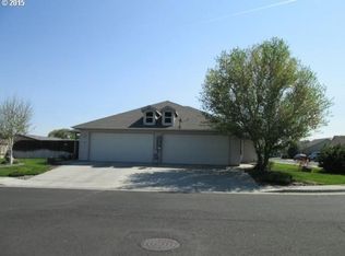 1363 SW Shea Dr APT A, Hermiston, OR 97838