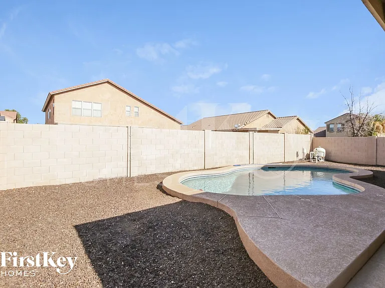 1130 E Oak Rd — Photo 14