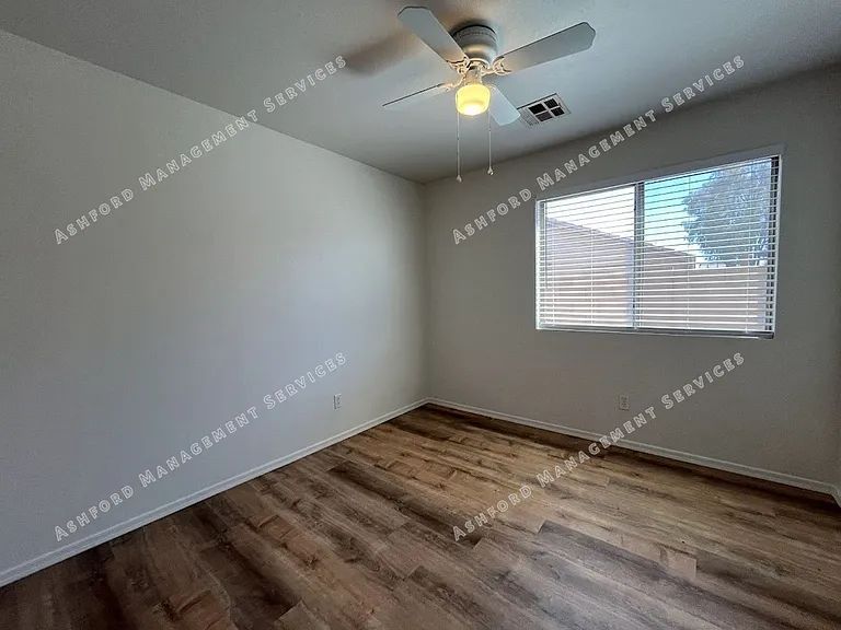 2046 S 171st Dr — Photo 15