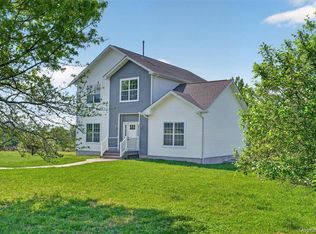 21 Harcourt Cosman Dr, Newburgh, NY 12550