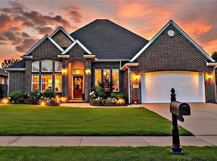 5500 S Lanshire Dr, Rogers, AR 72758