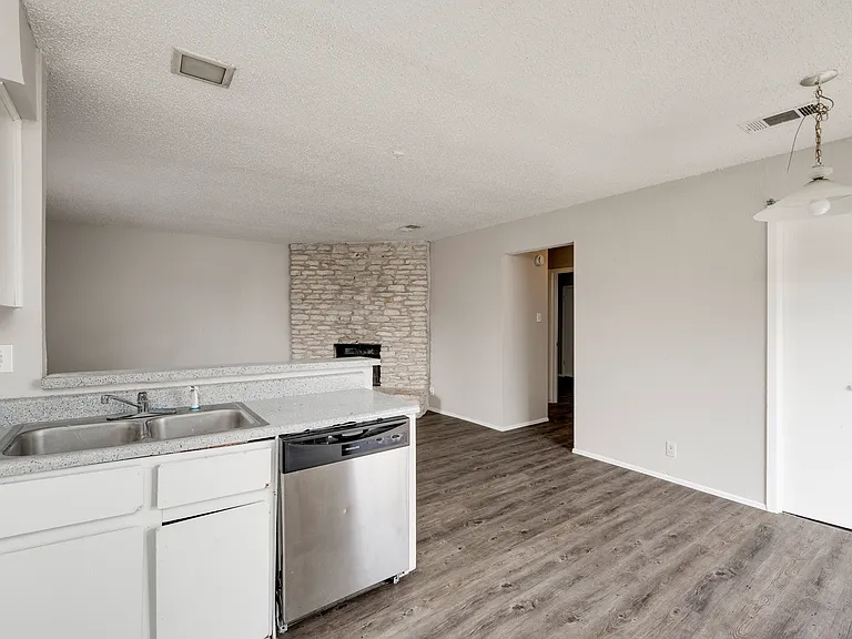 11907 Alpheus Ave — Photo 11