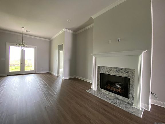 5th image of 284 Marmande Ave