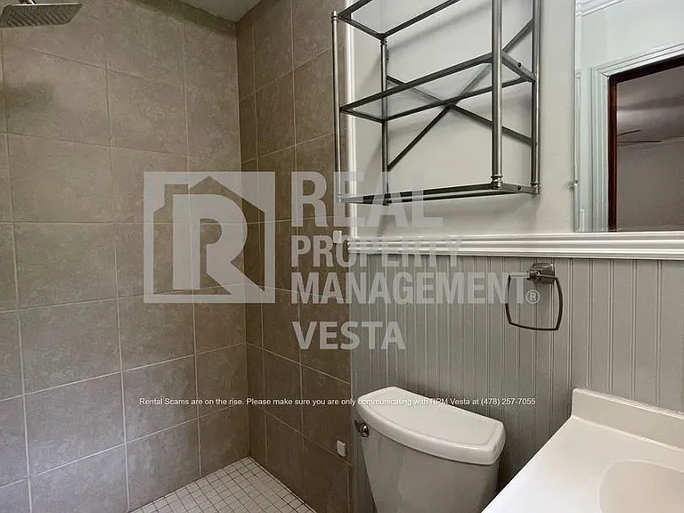 2670 Pierce Dr N — Photo 9
