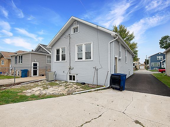 2nd image of 1702 N 15th Ave