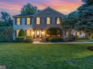 1001 Hetrick Ave, Palmyra, PA 17078