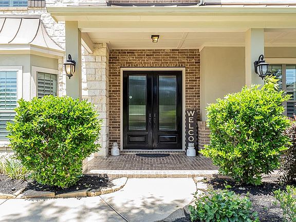 5th image of 144 Grove Clover Ln