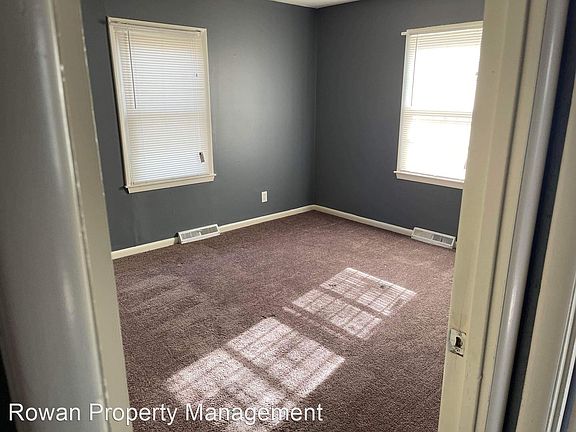 3rd image of 9809 Marsh Ave