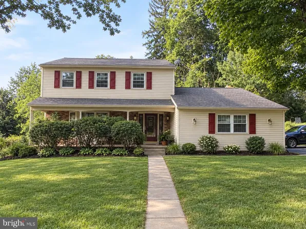 604 Heather Ln, Bryn Mawr, PA 19010