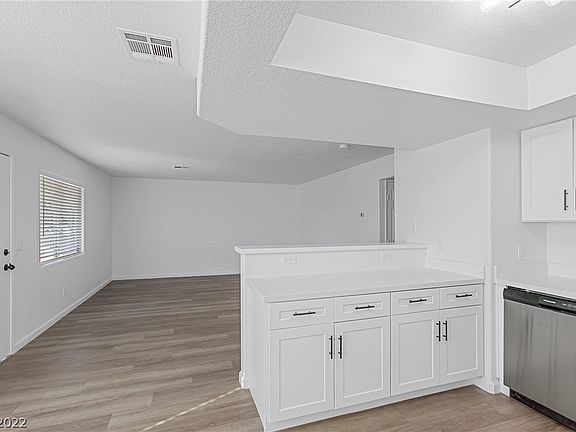 5th image of 2232 Benmore St APT 101