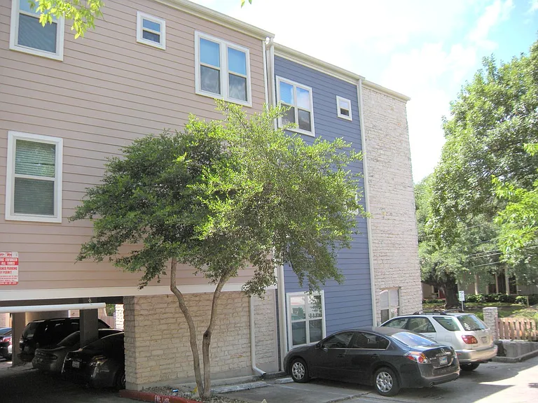 2414 Longview St #205 — Photo 1
