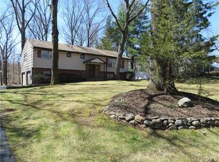 28 Charlotte Dr, Spring Valley, NY 10977