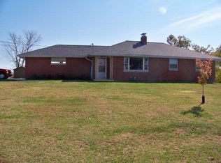 709 S Country Club Dr, Jefferson City, MO 65109
