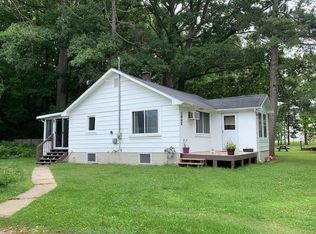 1042 N Crooked Lake Dr, Lake, MI 48632