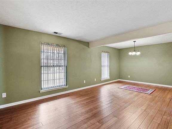 5th image of 7939 Woodstone Ln
