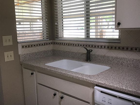 5th image of 10024 W Sandstone Dr