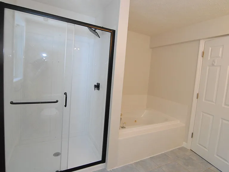 68 Georgetown Dr — Photo 18
