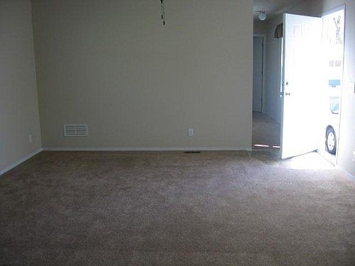 2nd image of 54 Pin Oak Dr