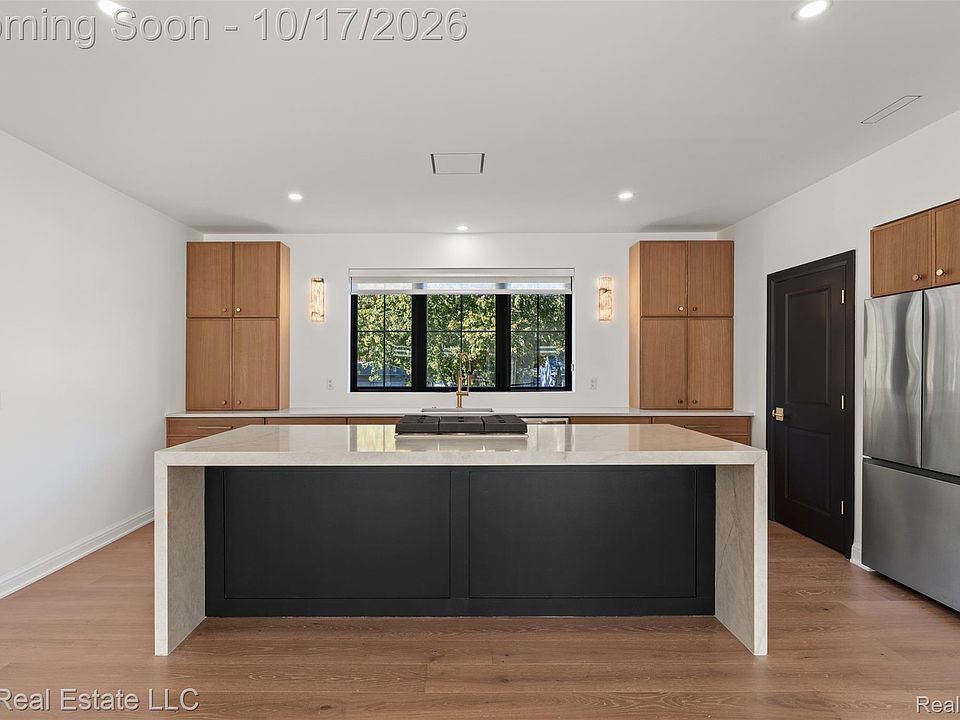 605 E Flint St, photo 10