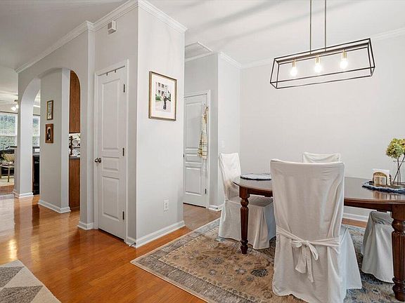 5th image of 5349 Silver Moon Ln