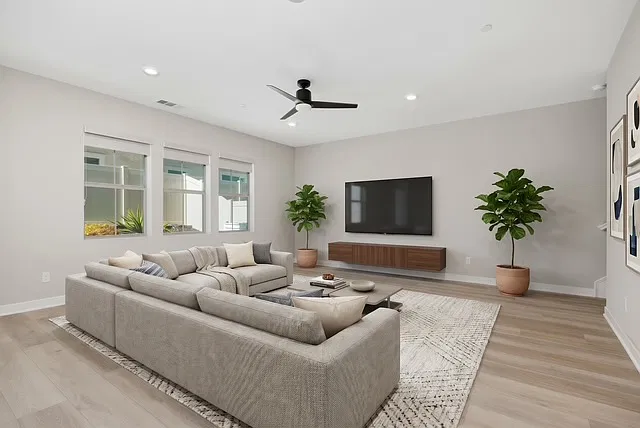 3 bed, 1716 sqft, $4,700 — Photo 3